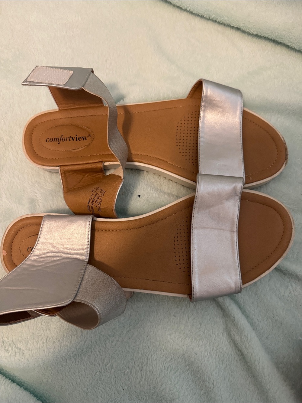 comfortview Silver Metallic Wide-Strap Slide Sandals